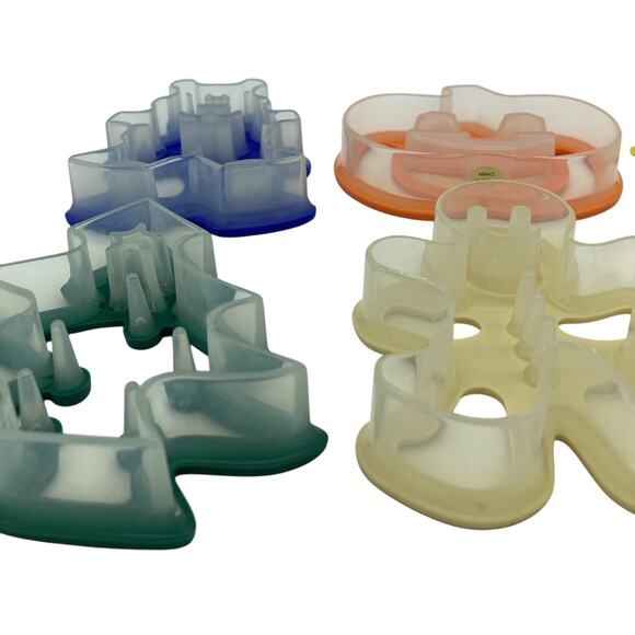 Lot of 6 Special Occasion Holiday Cookie Cutters Plastic with Rubber Top EUC - Picture 3 of 10